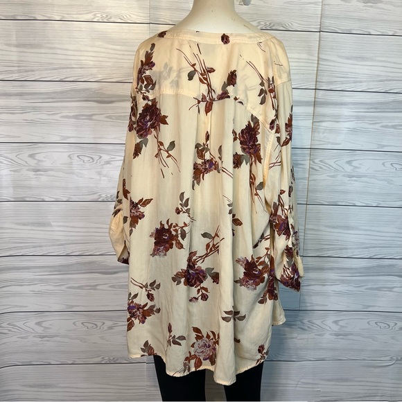 Size 4  Torrid Harper blouse - Picture 2 of 6